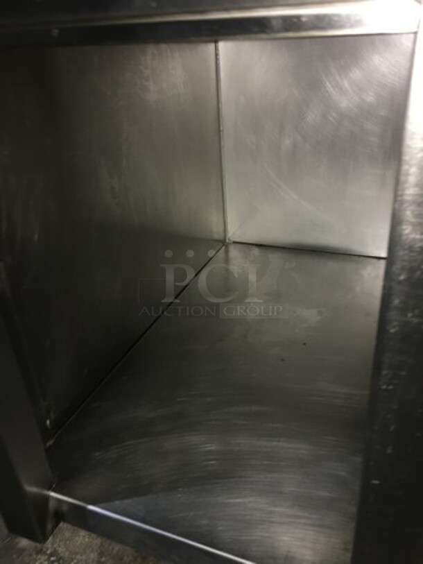 Sweet! Jade Range Heavy Duty Commercial Natural Gas Powered 2 Burner Stove! All Stainless Steel! On Commercial Casters!  - Image 7 of 9