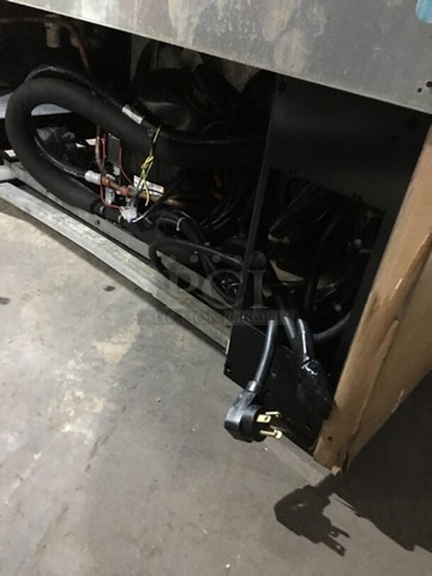 Structural Concepts Refrigerated Open Grab-N-Go Case Merchandiser! Oasis Series! Model S435258 Serial 0280217KR274015! 208/230V 1 Phase!  - Image 8 of 8