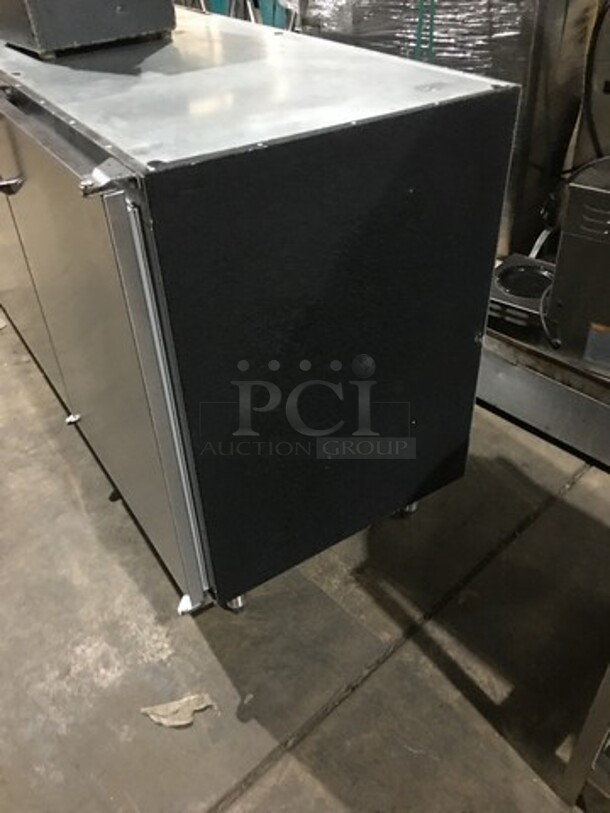 Nice! Glas Tender All Stainless Steel Refrigerated Bar Back Cooler! Model LP72-L6-SN Serial 404169479N! 120V 1 Phase! On Legs! Remote Compressor/No Compressor!  - Image 4 of 9