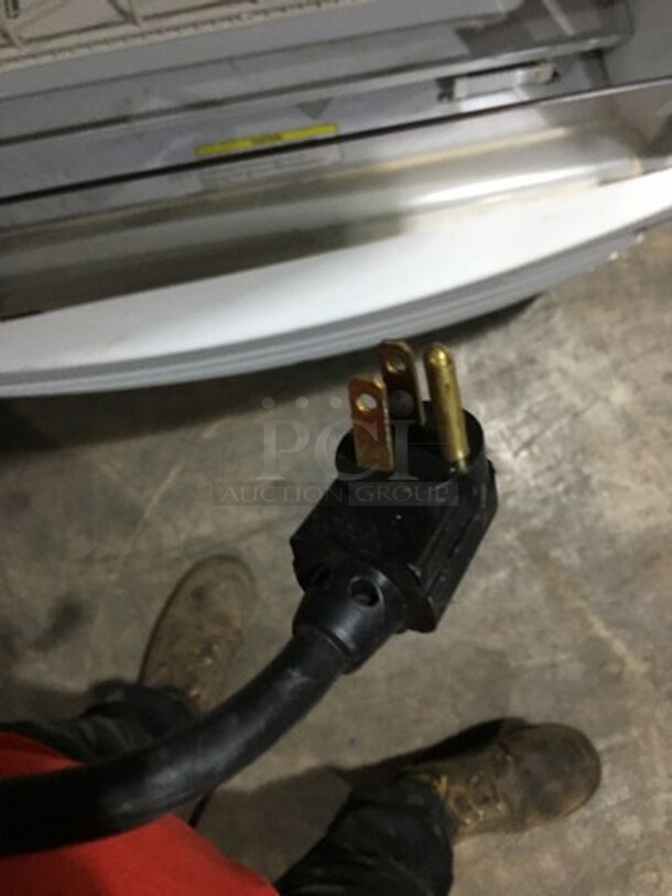 Wow! Beverage Air Refrigerated Open Grab-Go Case Merchandiser! Model BZ13-1-W! 115V 1Phase!  - Image 7 of 7