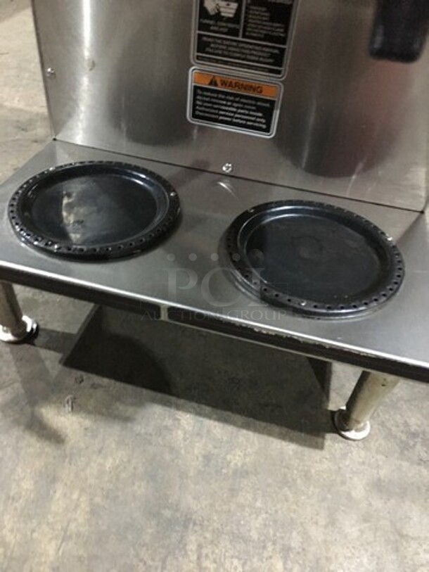 Nice! Bunn Commercial 4 Station Coffee Brewing Machine! Dunkin Donuts Edition! With Digital Controls! Model AXIOM2/2 Twin Serial AXTN018535! 120/208/240V 1 Phase!  - Image 6 of 10