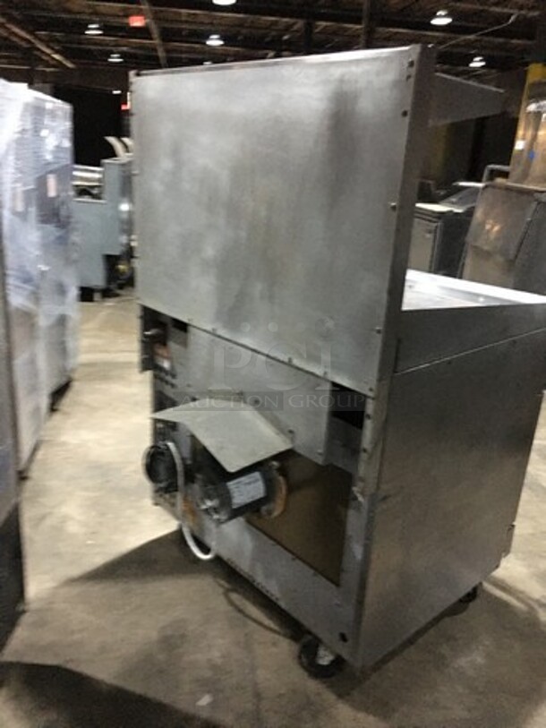 Amazing! RARE FIND! Vulcan Natural Gas Powered 2 Burner Range With 24 Inch Flat Top Grill! With Full Size Convection Oven Underneath! With Metal Racks! Model 36C-24GT2BN Serial 481830709! On Commercial Casters!   - Image 4 of 12