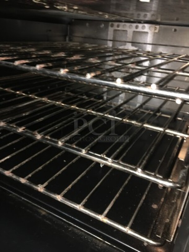Amazing! RARE FIND! Vulcan Natural Gas Powered 2 Burner Range With 24 Inch Flat Top Grill! With Full Size Convection Oven Underneath! With Metal Racks! Model 36C-24GT2BN Serial 481830709! On Commercial Casters!   - Image 9 of 12