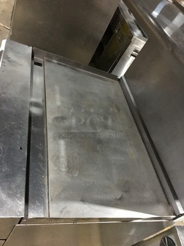Nice! American Range Natural Gas Powered Flat Griddle! With Full Size Oven! With Raised Backsplash And Salamander Shelf! On Legs!  - Image 5 of 11