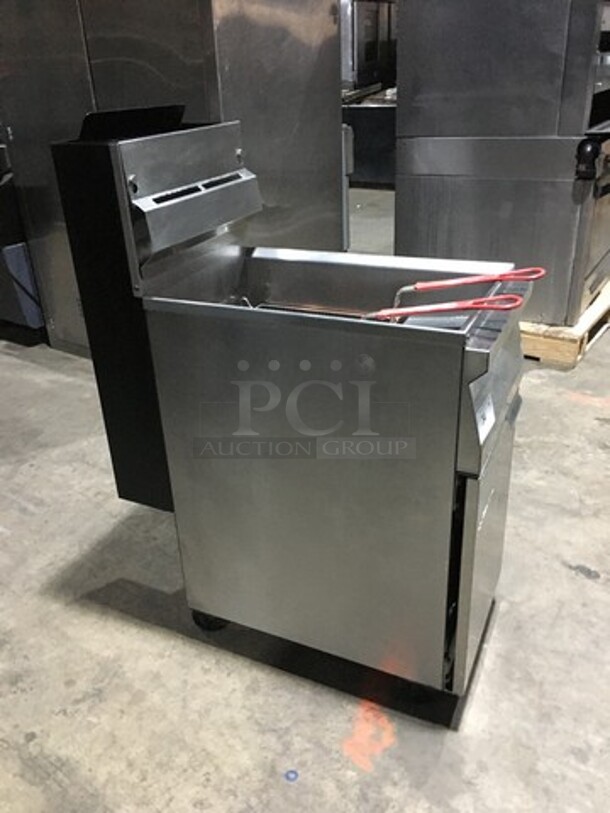 Pitco Natural Gas Powered 4 Burner 50Lbs Deep Fat Fryer! With 2 Metal Baskets! On Commercial Casters!  - Image 2 of 9