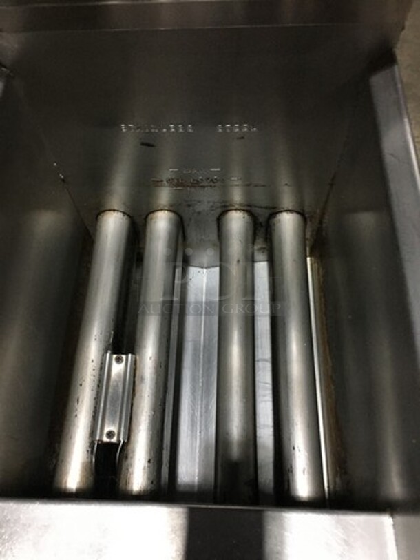 Pitco Natural Gas Powered 4 Burner 50Lbs Deep Fat Fryer! With 2 Metal Baskets! On Commercial Casters!  - Image 6 of 9