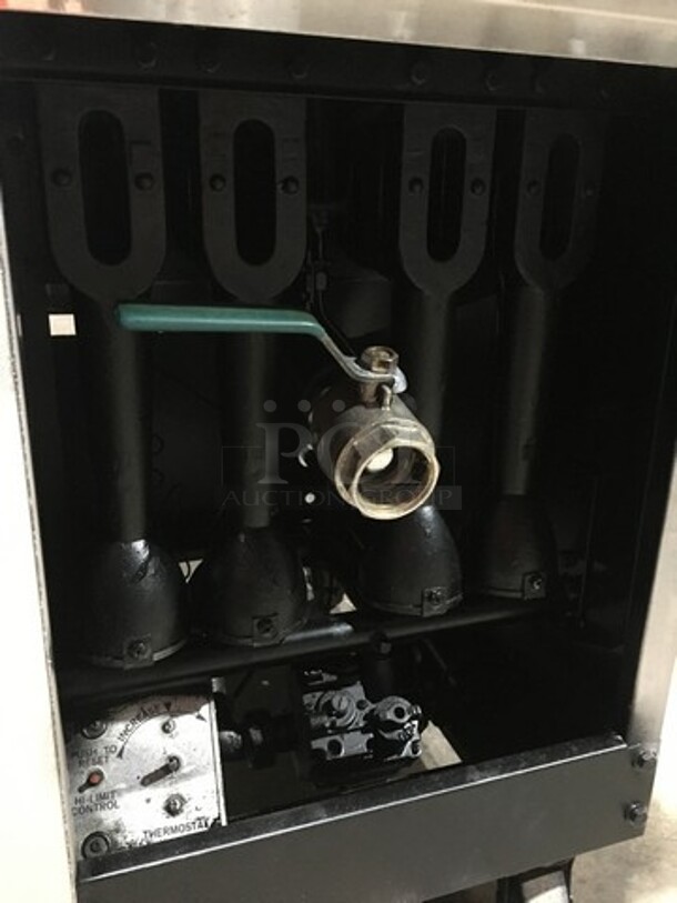 Pitco Natural Gas Powered 4 Burner 50Lbs Deep Fat Fryer! With 2 Metal Baskets! On Commercial Casters!  - Image 7 of 9