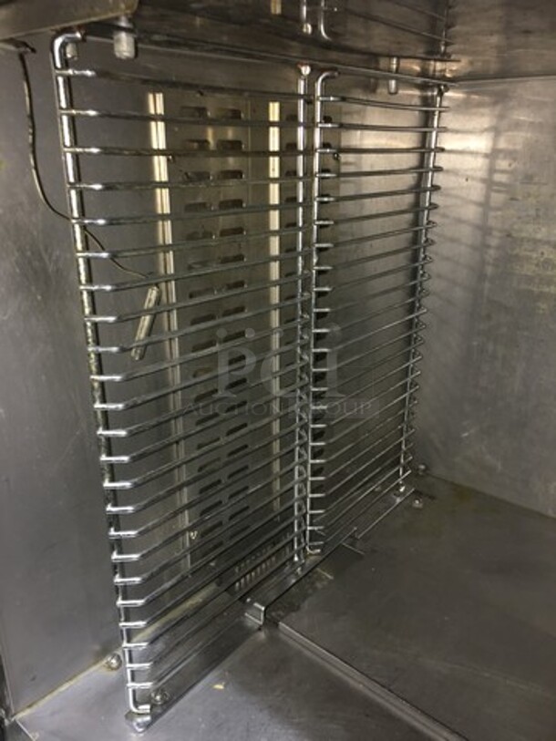Metro Under The Counter Food Warmer Cabinet! Model C190! 120V 1 Phase!  - Image 6 of 9