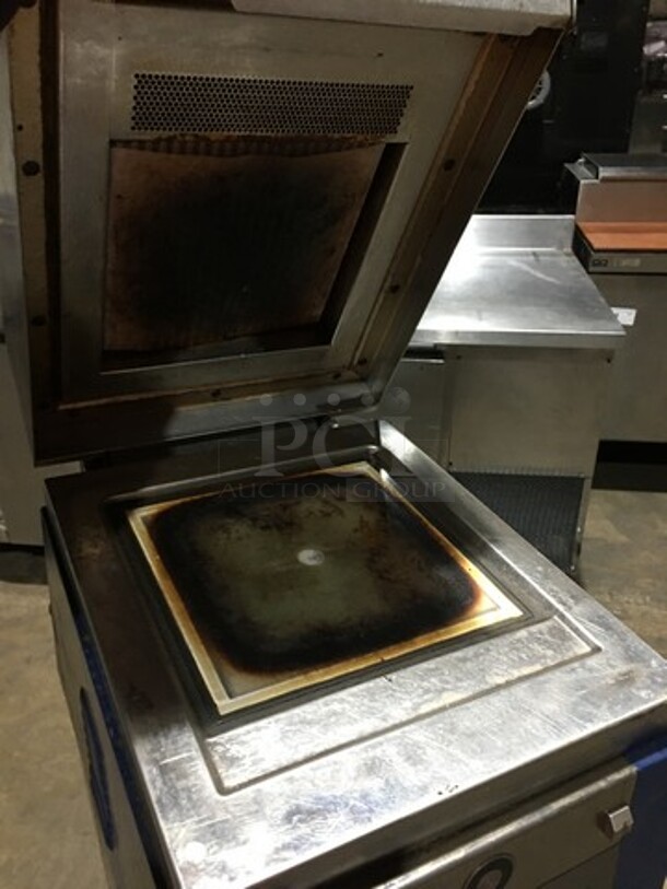 NICE! 2015 Electrolux HSG Infrared Panini Press Grill! Model HSPPAN Serial 51010002! 208V 1 Phase!  - Image 5 of 8