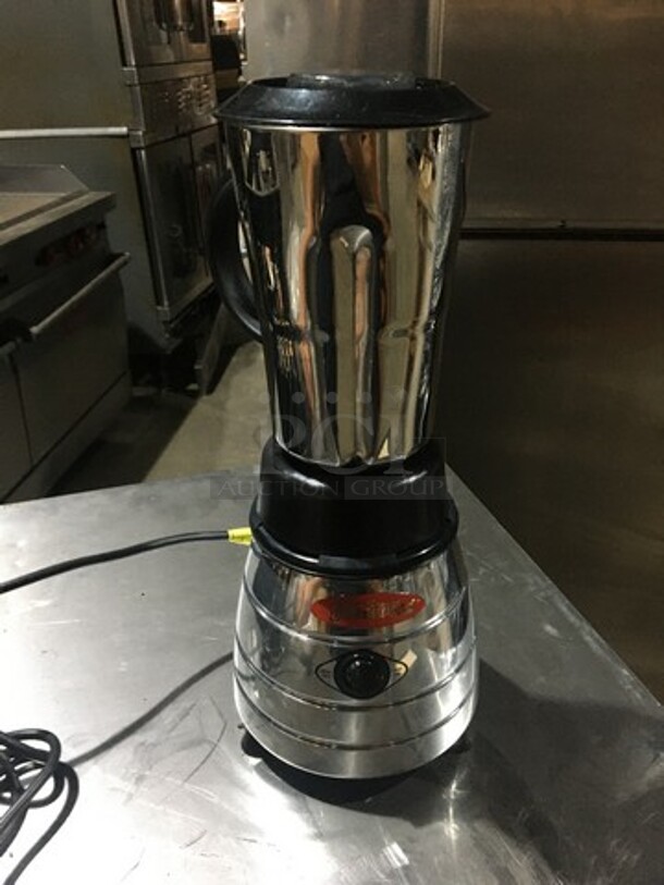 New! Fleetwood Commercial Bar Blender! Model LI! With Stainless Steel Pitcher! 110V 1 Phase!  - Image 2 of 9