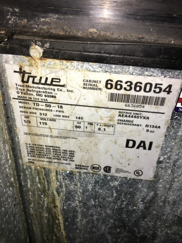 True 2 Top Sliding Door Beer Cooler! Model TD50-18 Serial 6636054! 115V 1 Phase!  - Image 8 of 9