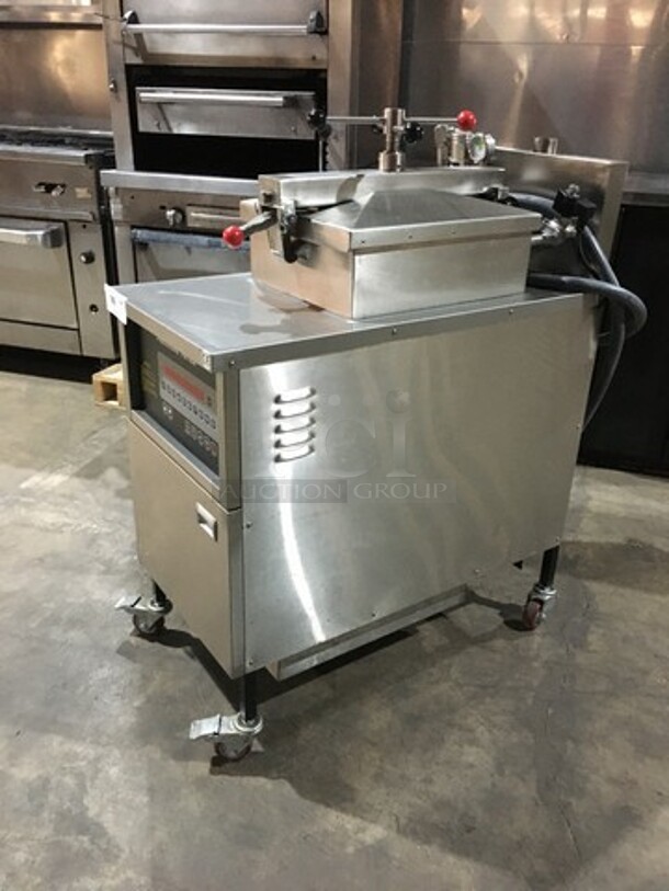 FAB! 2019 NEW NEVER USED! Shinehoequipment Electric Powered Pressure Fryer! Model P007! With Oil Filter System! On Casters!  - Image 2 of 12