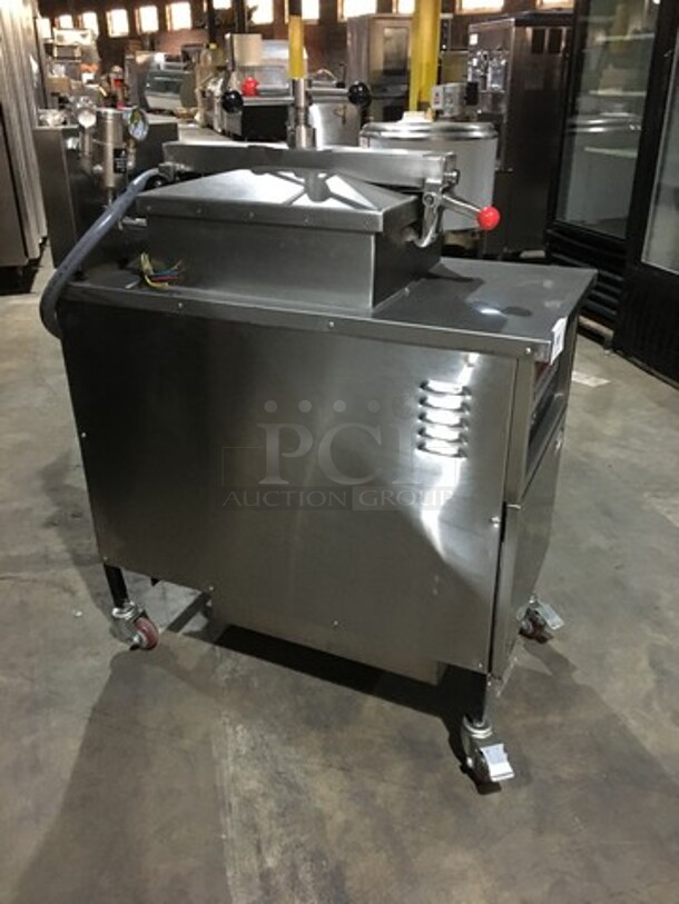 FAB! 2019 NEW NEVER USED! Shinehoequipment Electric Powered Pressure Fryer! Model P007! With Oil Filter System! On Casters!  - Image 3 of 12
