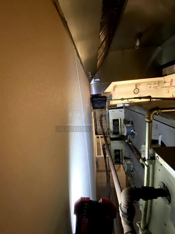 (Set) Lincoln 1600-002 Conveyor Ovens on casters. Natural Gas. Tested & working! Excellent condition and very clean!! ** $1,700 FEE TO HAVE OVENS REMOVED & PREPARED FOR SHIPPING **  Fee + Shipping. NOT NEGOTIABLE. - Image 6 of 12