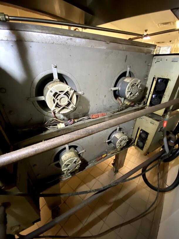 (Set) Lincoln 1600-002 Conveyor Ovens on casters. Natural Gas. Tested & working! Excellent condition and very clean!! ** $1,700 FEE TO HAVE OVENS REMOVED & PREPARED FOR SHIPPING **  Fee + Shipping. NOT NEGOTIABLE. - Image 9 of 12