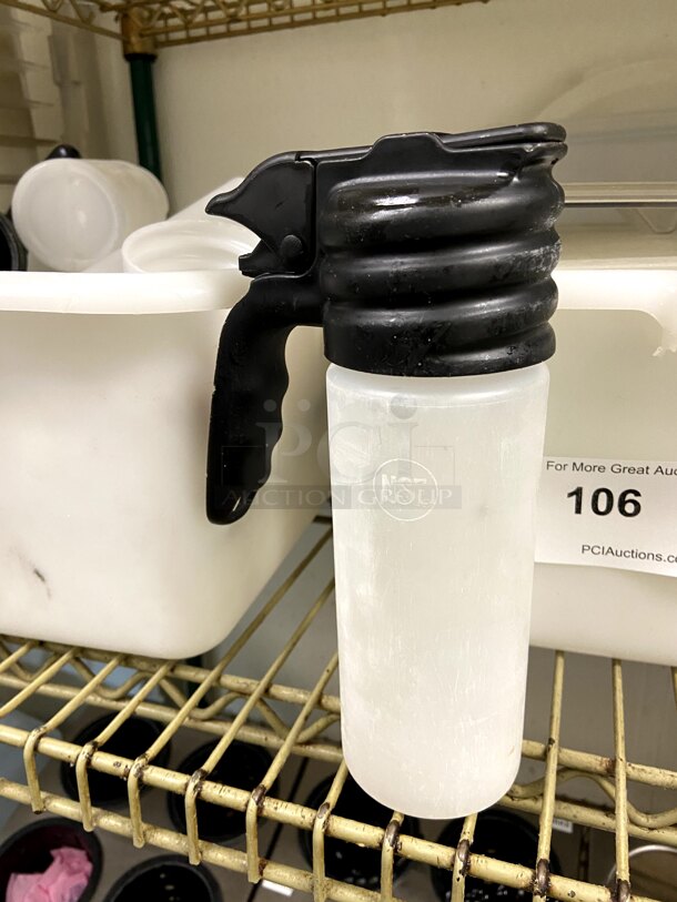 Lot of Dispensers - Image 2 of 3