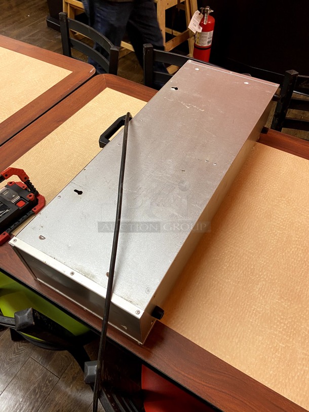 Fly Light. Working when Removed. 120 volt. - Image 2 of 3