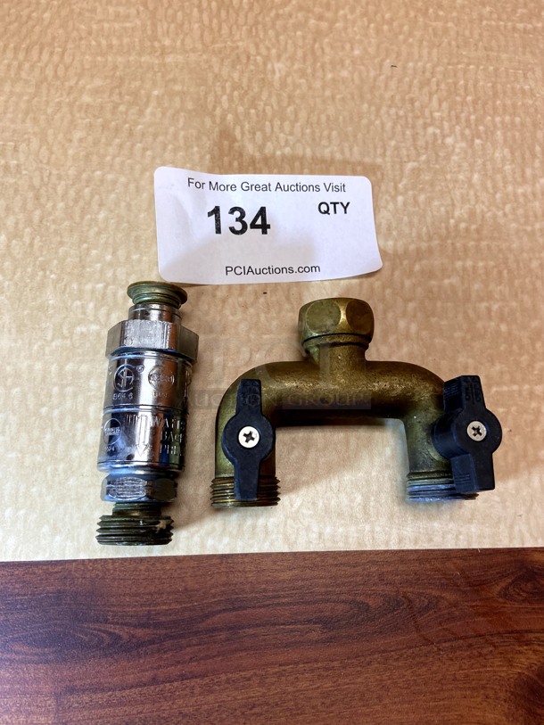 WATTS Back Flow Preventer & Hose Splitter - Image 2 of 4