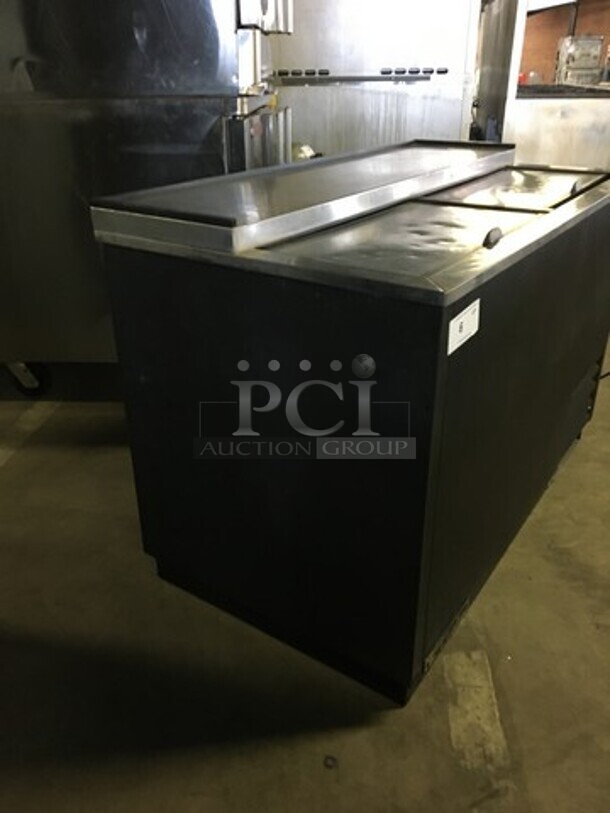 True Commercial Under The Counter Beer Bottle Cooler! With 2 Stainless Steel Sliding Top Doors! Model TD5018 Serial 1265577! 115V 1Phase! - Image 2 of 8