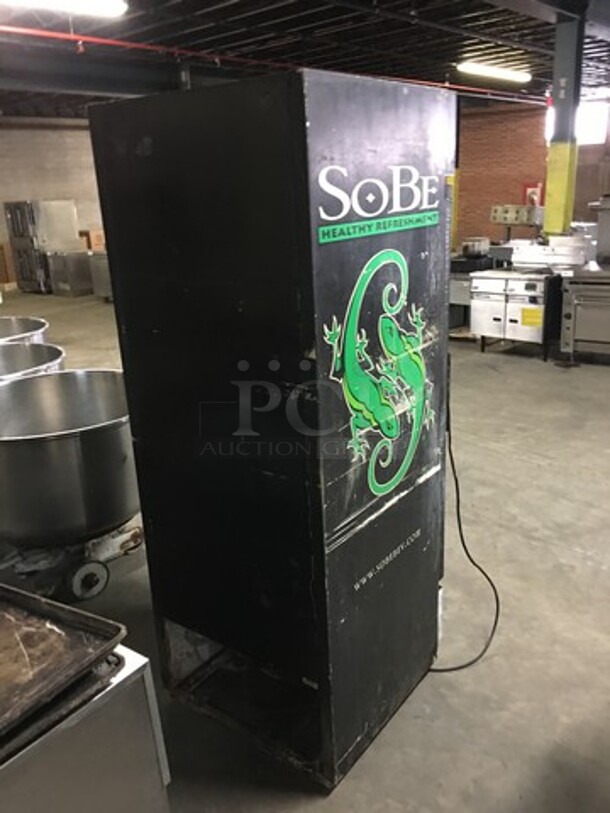 True Commercial Single Door Reach In Refrigerator Merchandiser! With Poly Coated Racks! Model GDM26 Serial 12981960! 115V 1Phase! Not Tested! - Image 4 of 9