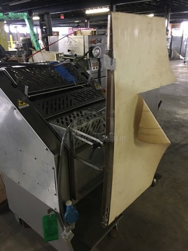 Alba & Teknoservice Floor Style Croissant Machine! Production Rate Of Up To 12,000 Croissant Per Hour! Model 003941TAG Serial 1104087001! 220V! Not Tested! - Image 9 of 12