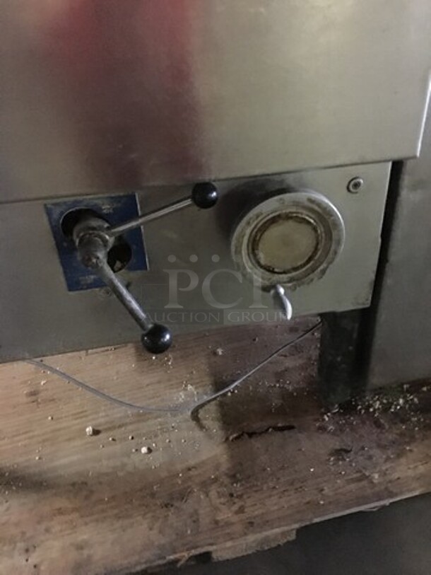 Alba & Teknoservice Floor Style Croissant Machine! Production Rate Of Up To 12,000 Croissant Per Hour! Model 003941TAG Serial 1104087001! 220V! Not Tested! - Image 11 of 12