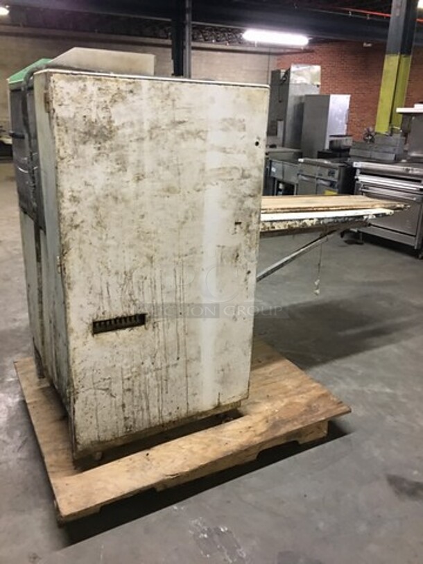 Konig Commercial Floor Style Heavy Duty Dough Divider/Rounder! Model T5S! Not Tested! - Image 4 of 10