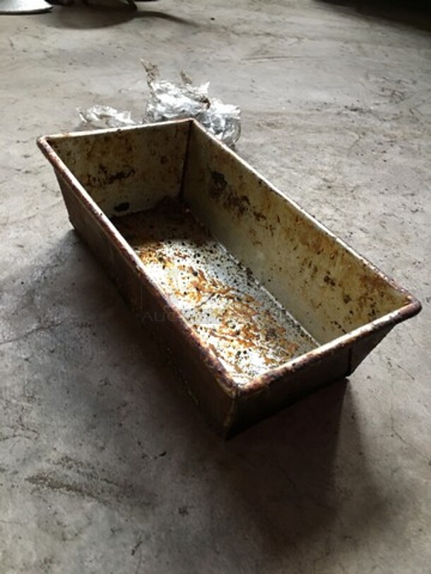 ALL ONE MONEY! Bread Molds! - Image 4 of 4