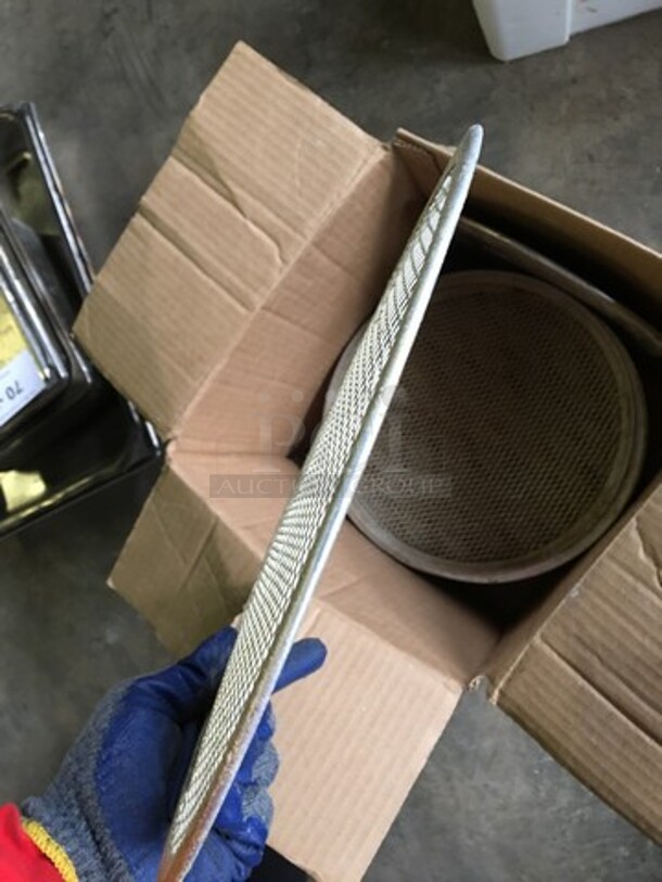 ALL ONE MONEY! Round Perforated Baking Sheet Pans!  - Image 4 of 5