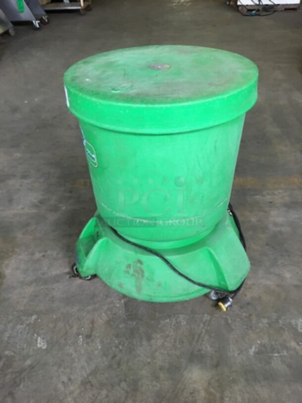 The Green Machine Commercial Salad/Lettuce  Spinner!  - Image 3 of 8