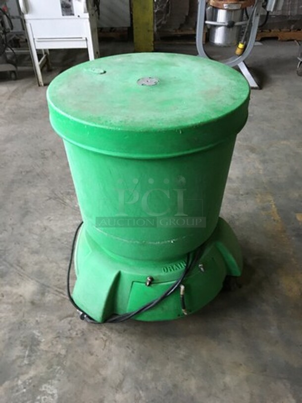 The Green Machine Commercial Salad/Lettuce  Spinner!  - Image 4 of 8