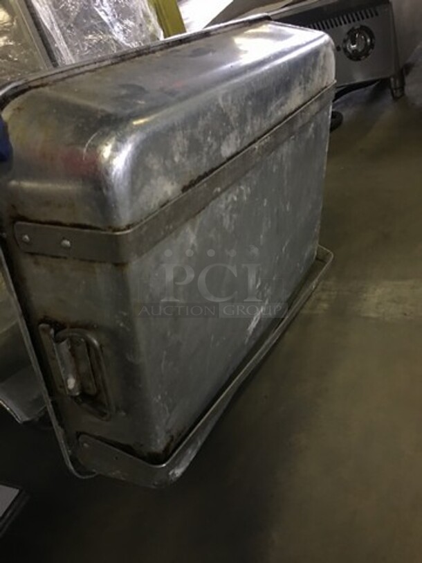 Rectangular Baking Pans! With Handles! 2 X Your Bid! - Image 4 of 4
