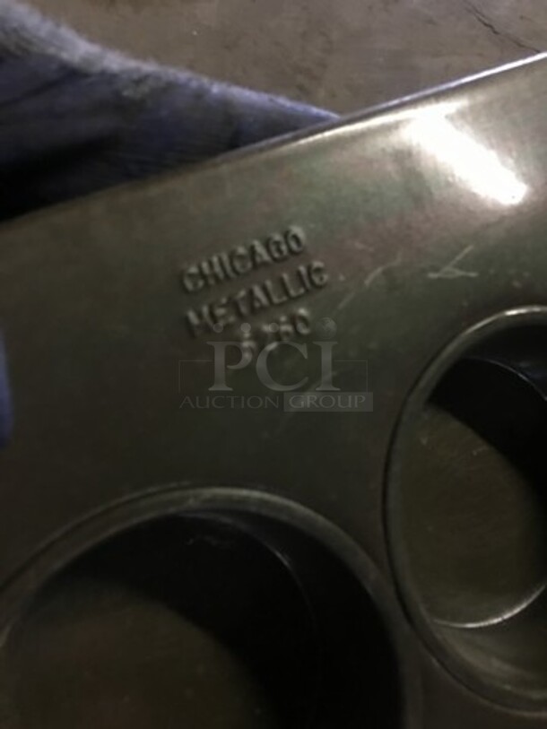 24 Hole Cupcake/Muffin Baking Pan! 2 X Your Bid! - Image 4 of 5