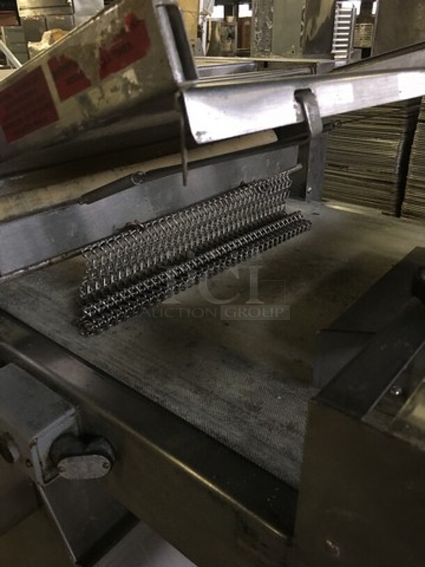 Lucks Floor Style Commercial Dough Sheeter/Molder! Model LSM24 Serial 1021070! 115V 1 Phase! On Casters!  - Image 6 of 11