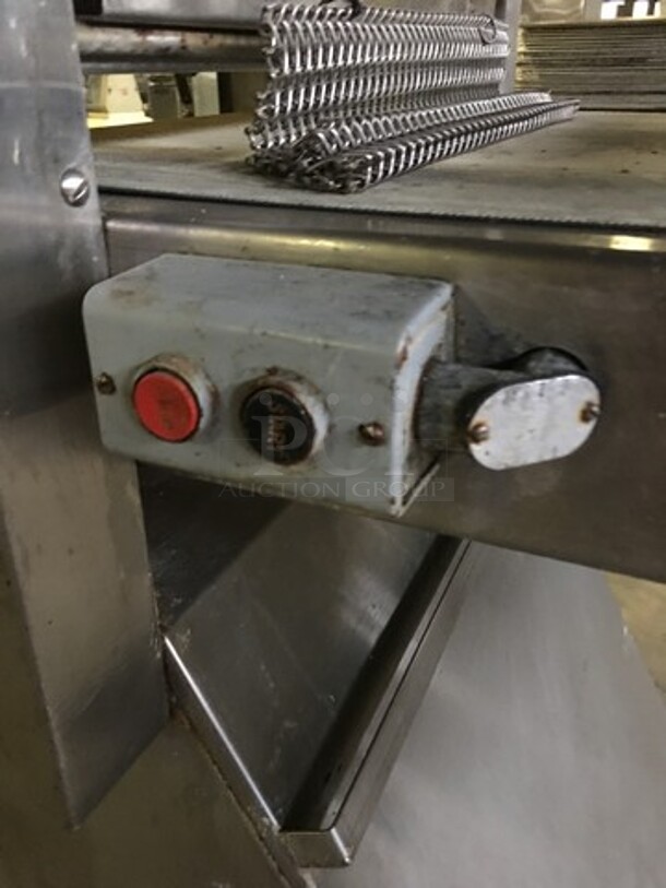 Lucks Floor Style Commercial Dough Sheeter/Molder! Model LSM24 Serial 1021070! 115V 1 Phase! On Casters!  - Image 8 of 11