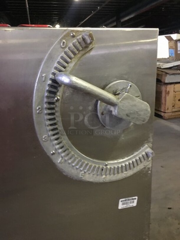 Lucks Floor Style Commercial Dough Sheeter/Molder! Model LSM24 Serial 1021070! 115V 1 Phase! On Casters!  - Image 9 of 11