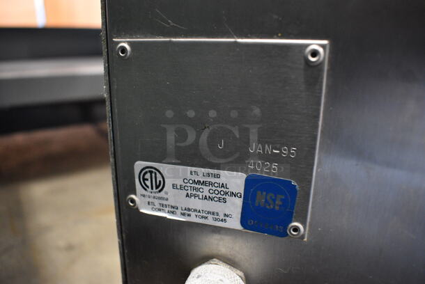 GORGEOUS! Autofry Stainless Steel Commercial Countertop Electric Powered Ventless Fryer. 26.5x27.5x29 - Image 7 of 8