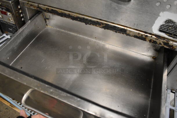 Stainless Steel Commercial Warming Drawer w/ Extra Drawer Insert. 28x27x7.5. Tested and Working! - Image 4 of 5