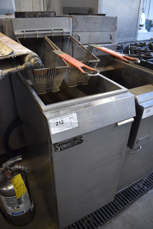 GREAT! Superior Model EF3 Stainless Steel Commercial Floor Style Natural Gas Powered Deep Fat Fryer w/ 2 Metal Fry Baskets. 90,000 BTU. 15.5x30x47 - Image 3 of 6