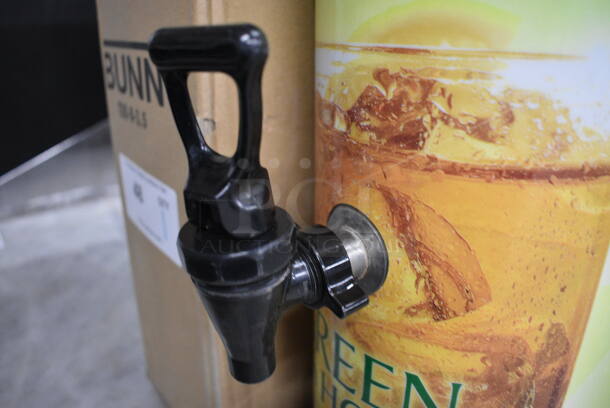 BRAND NEW IN BOX! Bunn Stainless Steel Beverage Holder Dispenser. 6x15x22 - Image 3 of 6