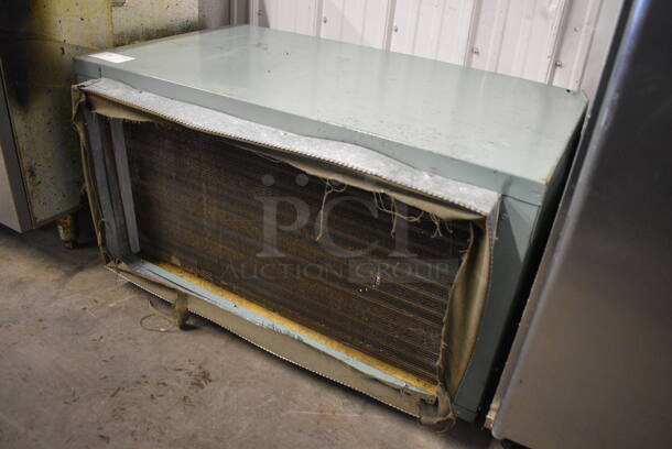 Carrier Model 38R5-524 Metal Commercial Condenser. 115/230 Volts, 1 Phase. 40x26x22 - Image 2 of 6