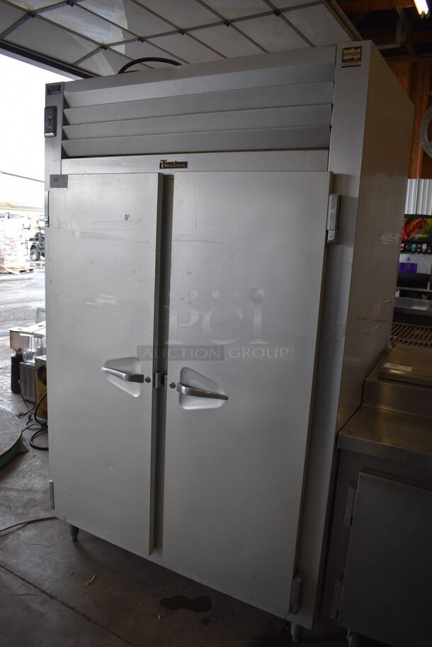 GREAT! Traulsen Model GHT 2-32 NUT Metal Commercial 2 Door Reach In Cooler w/ Metal Racks. 115 Volts, 1 Phase. 52x34x83. Tested and Working! - Image 2 of 7