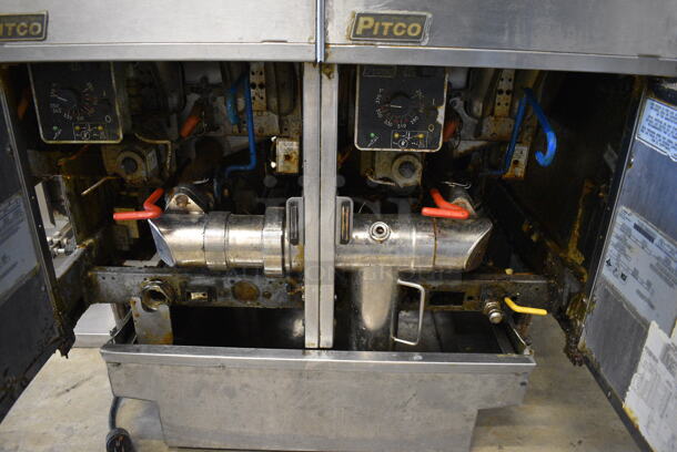 BEAUTIFUL! Pitco Frialator Model SG14 Stainless Steel Commercial Natural Gas Powered Deep Fat Fryer w/ Filtration System on Commercial Casters. 110,000 BTU. 31.5x34.5x46 - Image 5 of 7