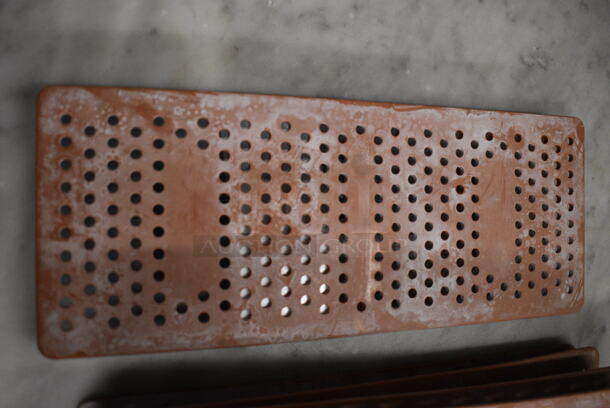 5 Orange Silform Speed Oven Risers. 12x4.5x0.5. 5 Times Your Bid! - Image 5 of 6