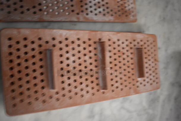 5 Orange Silform Speed Oven Risers. 12x4.5x0.5. 5 Times Your Bid! - Image 6 of 6