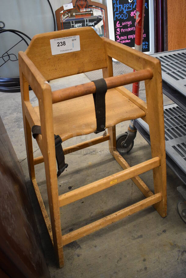 Wood Pattern High Chair. 19x20x29 - Image 3 of 4