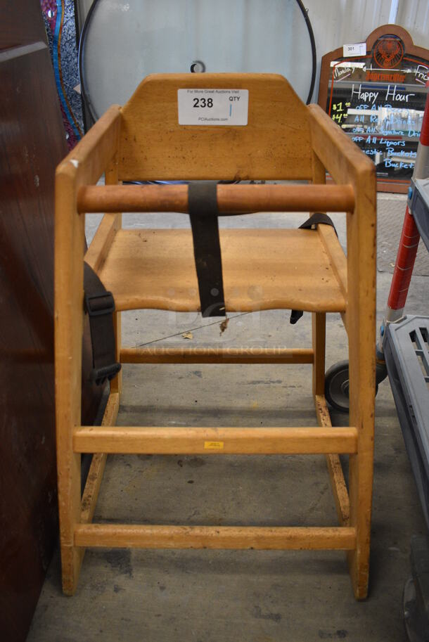 Wood Pattern High Chair. 19x20x29 - Image 4 of 4