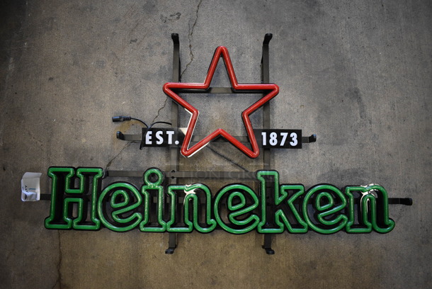 Heineken Light Up Sign. 28x3x15 - Image 1 of 5