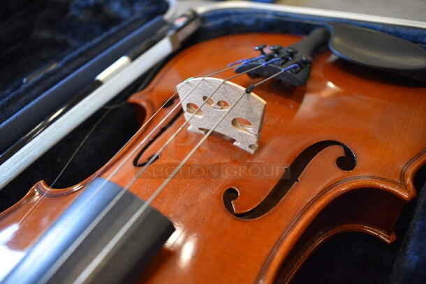 2016 Strobel Model ML80C Wooden Half Size Violin w/ Bow in Hard Case. 27x10x5 - Image 4 of 12