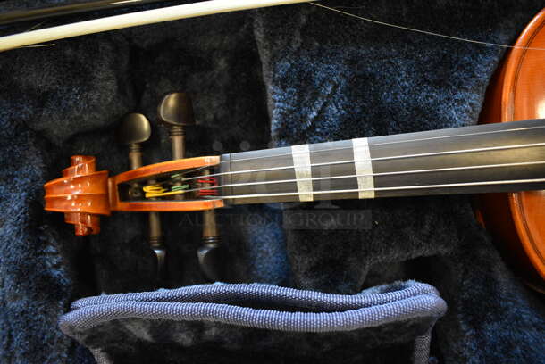 2016 Strobel Model ML80C Wooden Half Size Violin w/ Bow in Hard Case. 27x10x5 - Image 5 of 12